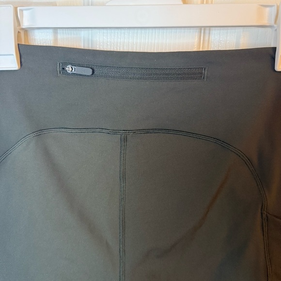 Lululemon Speed Up Tight *Full-On Luxtreme 28" Women’s Size 6 Dark Olive - Picture 7 of 9